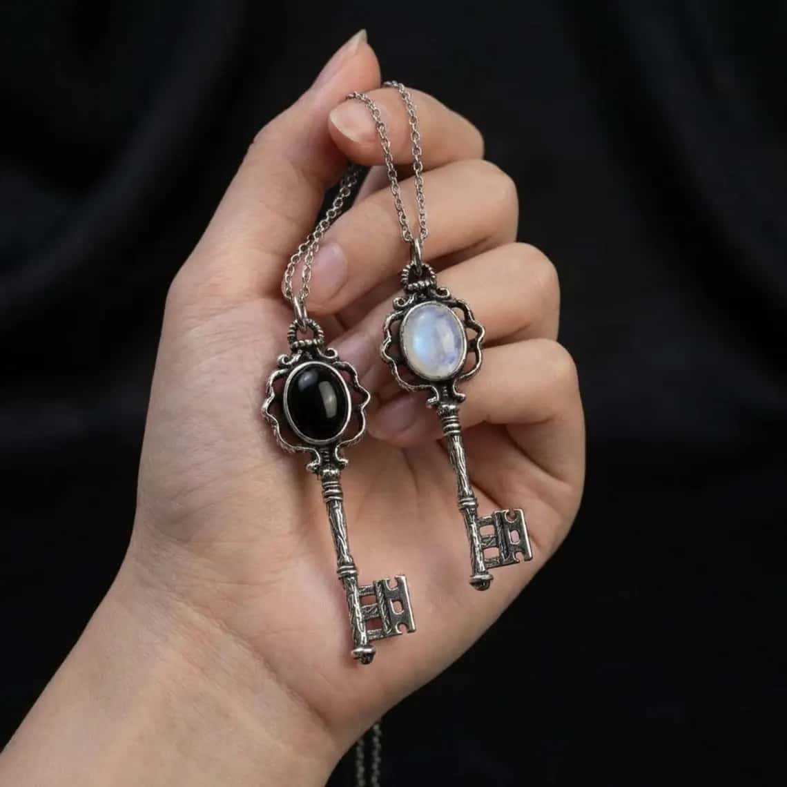 Vintage Fashion Stores - Gothic Vintage Sliver Color Key Moonstone/Black
